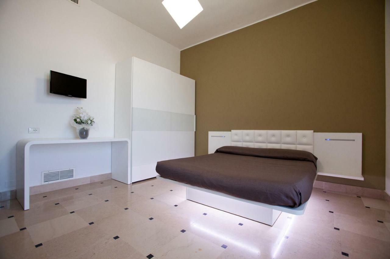 Hyencos Hotel Callyon Torre San Giovanni Ugento Exteriör bild